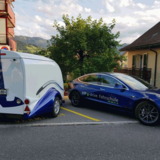 Anhänger Fahrschule mit Tesla