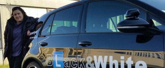 Véronique&nbsp;Mertenat Owen - Black&White auto-école